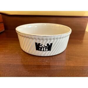 Hall's Superior Quality Kitchenware Silhouette Tavern 7 1/2" Souffle Dish